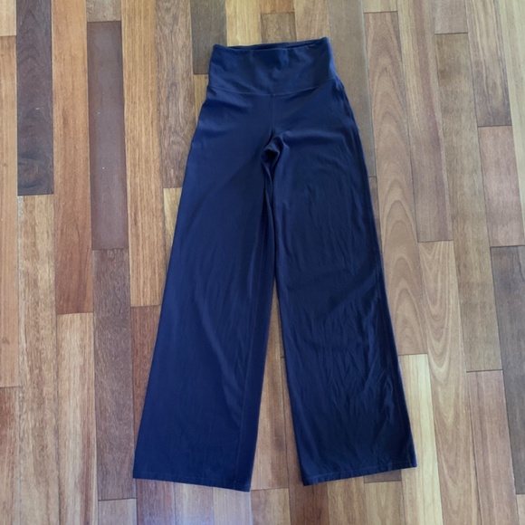 Athleta Elation Wide Leg Deep Crocus Purple Small Tall - Picture 2 of 4